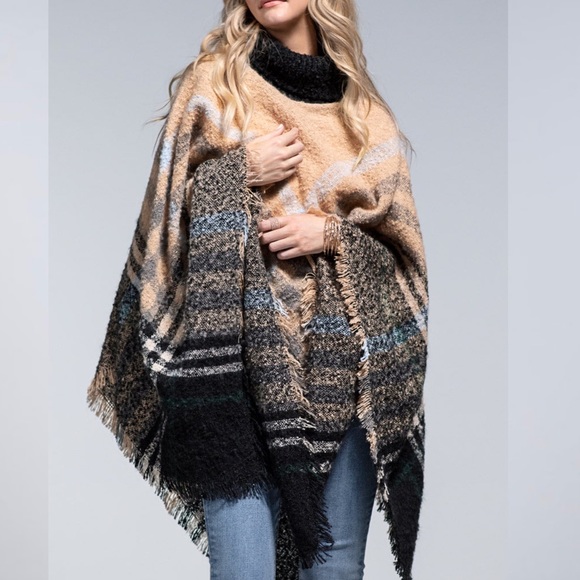 CLEARANCE! Soft Mocha Plaid Turtleneck Poncho With Fringe Detail NEW! - Picture 5 of 8